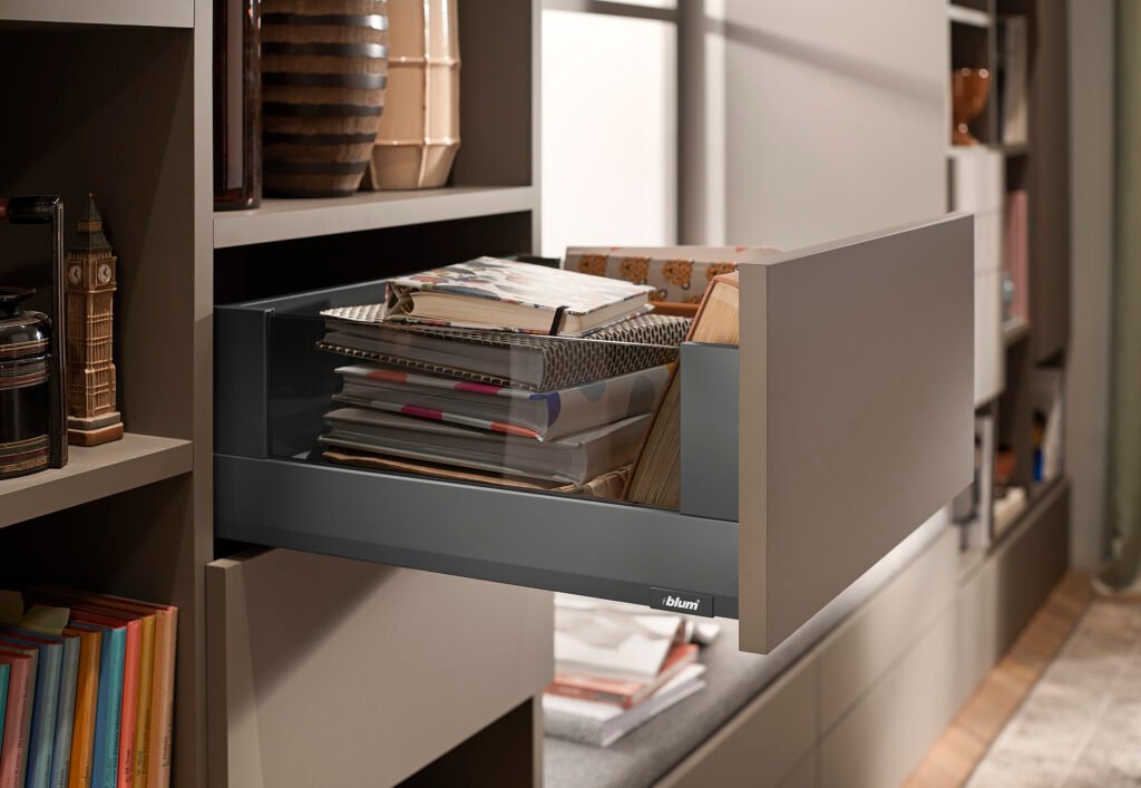 фурнітура юа