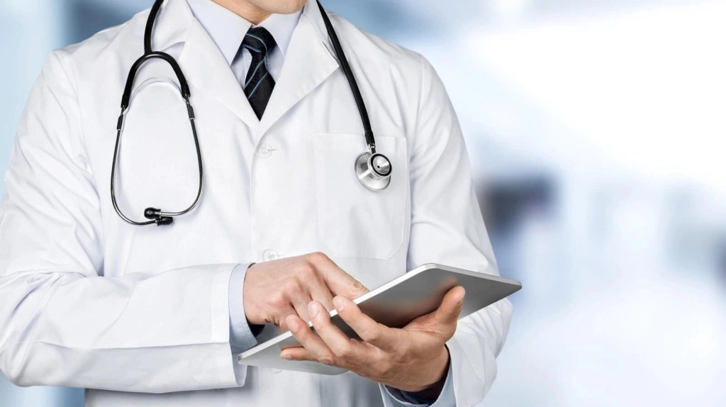 Медиком – як стати медиком, обов’язки професії, навчання та перспективи кар’єри медиком